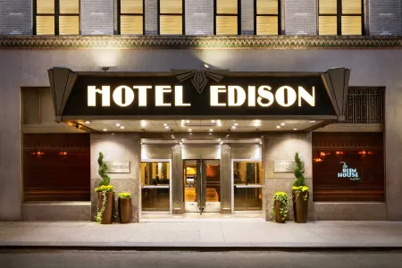 Hotel Edison Times Square Отели рядом с достопримечательностью «Площадь Фатер Даффи»