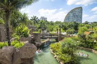 Centara Grand Mirage Beach Resort Pattaya - Water Park