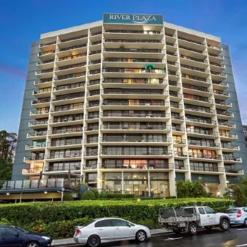 River Plaza Apartments Brisbane Southbank Отели рядом с достопримечательностью «Скалы Кангару-Пойнт»