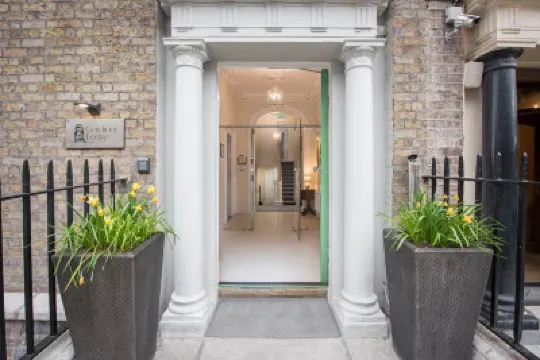 Gardiner Lodge Hotels in 