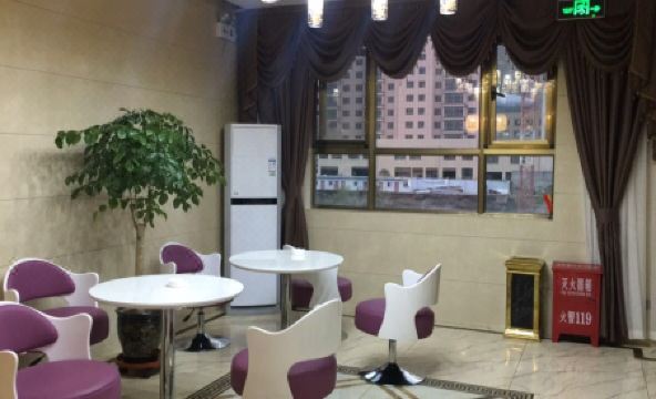 Yazhijia Business Hotel - Housity