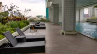 Harper MT Haryono by Aston - Rooftop Pools