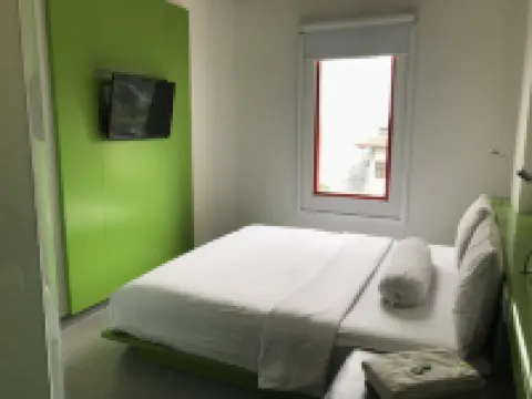 Pop! Hotel Diponegoro Hotels in Wonokromo