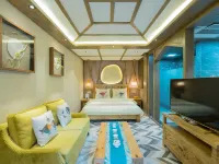 Yishu·designer light luxury vacation B & B Hotels near The Ancient Town of Shuhe-Sifang Street