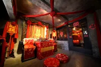 Xinghuacun Hotel - parking