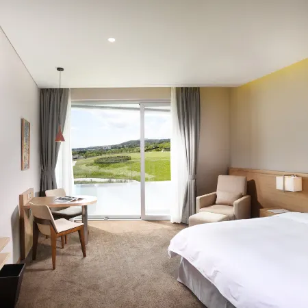 Hidden Cliff Hotel and Nature Отели рядом с достопримечательностью «Цифровой тематический парк Play K-Pop»