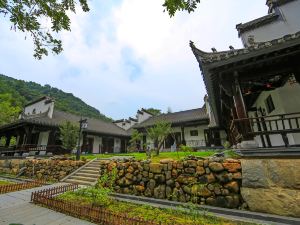 Qianxin Mountain Villa