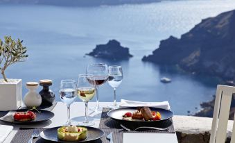 Canaves Oia Suites - Small Luxury Hotels of the World