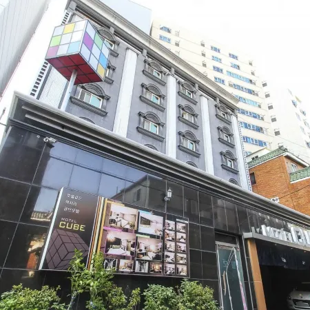 Cube Hotel
