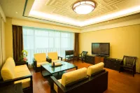 Super 8 (Weifang railway station store)