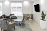 Abode Narrabundah Hotels in Greenway