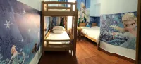 Dalian Tiantian International Hostel (Xian Road Xianggong Street Subway Station)