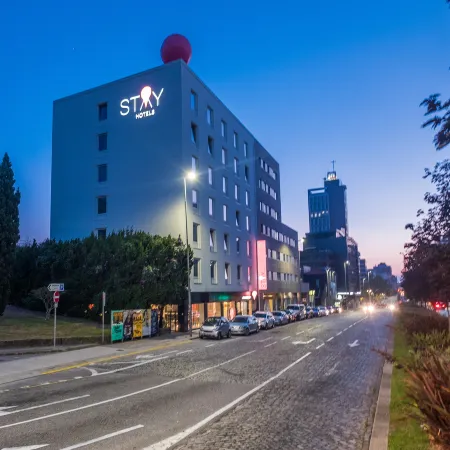 Stay Hotel Porto Centro Trindade Отели рядом с достопримечательностью «Церковь кармелитов»