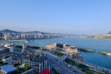 Qianting Zen Designer Hotel (Chongqing Wanzhou Wanda Plaza) Отели рядом с Аэропорт Ваньчжоу