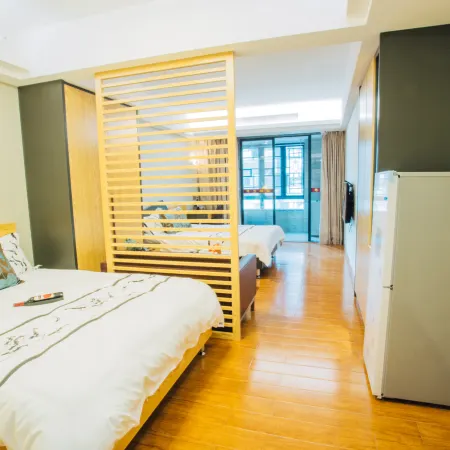 Yuehui International Apartment