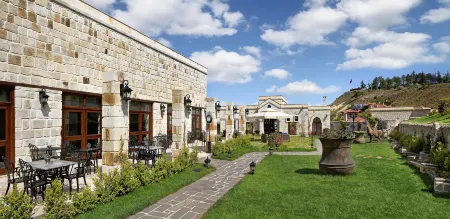 Seraphim Cave Hotel and Spa Cappadocia Отели в г. Karlik Koyu