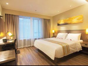 Ripple Hotel (Metro Station Store of Changsha Land Plaza Xingsha Sports Center)