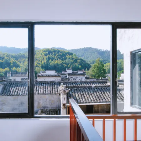 Hutong Li Zhumengju Inn