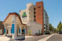 Holiday Inn Express Fullerton - Anaheim Hotels near Athletics Department