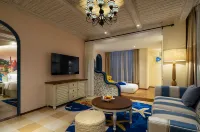 Global Harbor Cruise Hotel