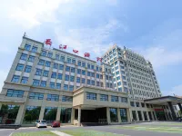 太倉長江口假日飯店（瀏河古鎮店） 太倉站附近的飯店