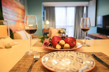 Qiyun Hotel Apartment (Qingdao Vientiane City May Fourth Square)