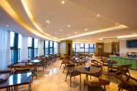 Wodun Platinum Hotel (Qinzhou East Railway Station Niannianfeng Plaza) Hotels in Qinzhou