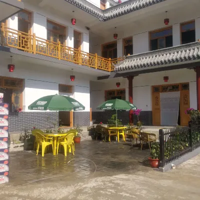 Maiji Mountain Sijichun Farm Stay Hotels near Maijishan Cave-Temple Complex