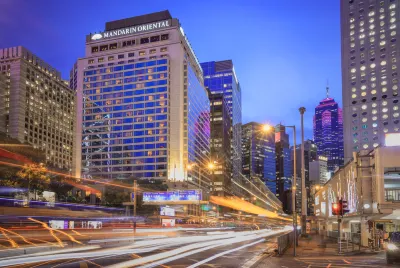 Mandarin Oriental Hong Kong Các khách sạn gần Eslite Bookstore