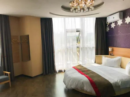 Shankee Hotel (Jinan Zhangqiu Mingtang Road Futai) Отели рядом с достопримечательностью «Jinan Engineering Vocational and Technical College (Xiuyuanhe Campus)»
