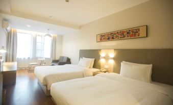 HanTing Hotel (Shanghai Changjiang South Road Subway Station)