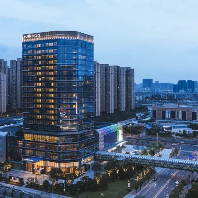 Pullman Fuzhou Tahoe Hotels near Jinjishan Park