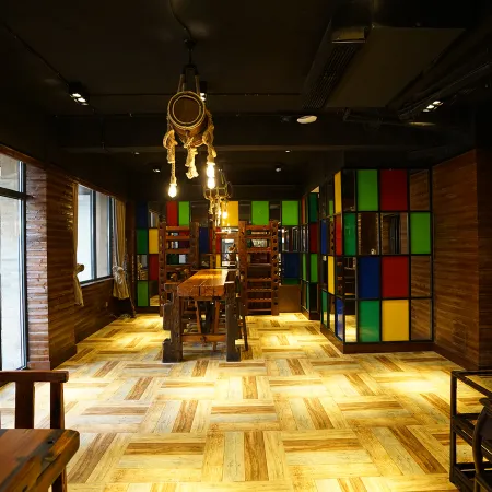 Guanzhong Yuansu Hotel (Liquan Yuanjia Village)