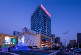 โรงแรมเวียนนา อินเตอร์เนชั่นแนล (ว่านด้าพลาซ่า หลงติ้ง เจียซิง)