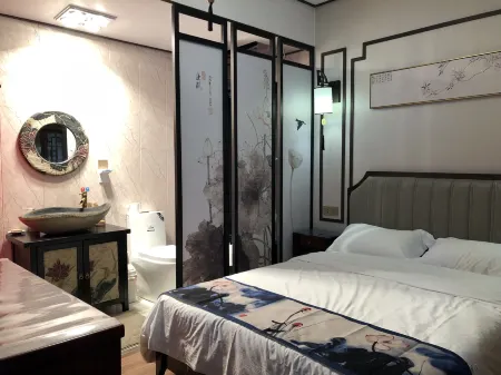 Yayuan Boutique Homestay (Chongzhou Yuantong) Отели рядом с достопримечательностью «Wang Guoying's Former Residence»