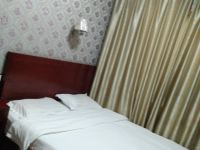 北京费家村青年宾馆 - 普通大床房