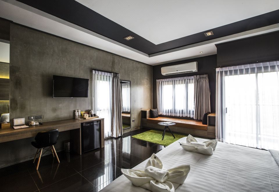 크레스코 호텔 부리람