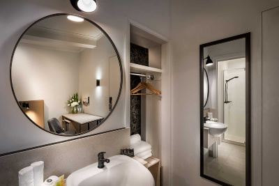 スタンダード トリプルルーム クオリティ ホテル バットマンズ ヒル オン コリンズ メルボルンの写真