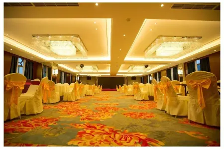 Wenzhou every day grow up hotel Отели рядом с достопримечательностью «Luzhong Ancient Tree»