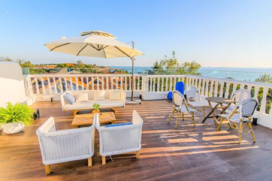 Cape No.7 Villa Hotel (Qingdao Badaguan Scenic Area Store)