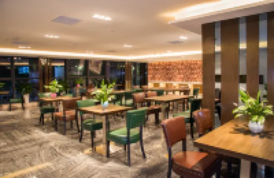 潮宸酒店（清遠義烏商貿城店）