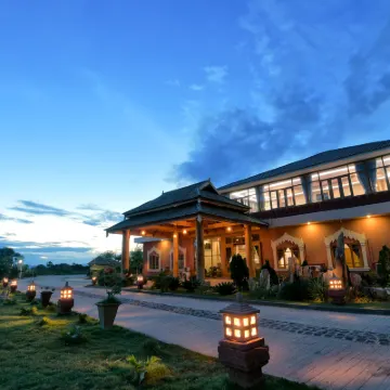 โรงแรมเอมเมอรัลด์ พุกาม โรงแรมใกล้หอชมวิวพุกาม