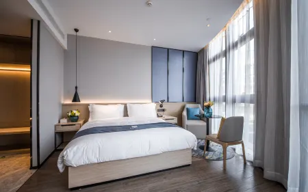 Echarm Hotel (Shanghai Hongqiao Hub National Exhibition Center)