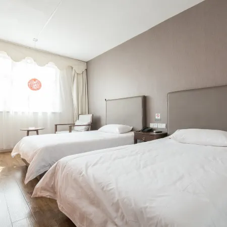 Luguhu Aishang Hotel
