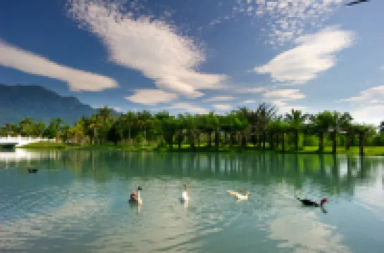 Villa Home 18 Hotels near Menghuan Pond