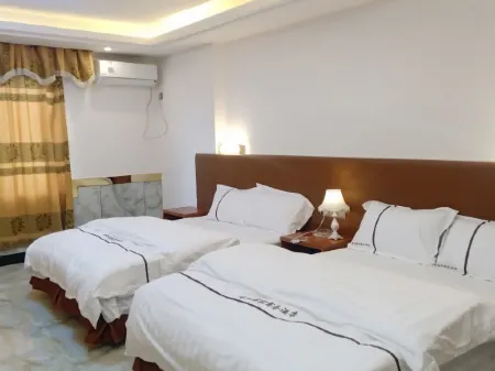Longnan Hakka Business Hotel Отели рядом с достопримечательностью «Guanxi Xinwei Scenic Area»