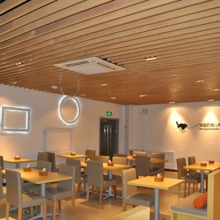 Motel 168 (Langfang high speed railway station new Chaoyang Shopping Center store)