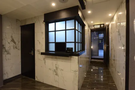 Top Motel Busan Отели рядом с достопримечательностью «Пусанхан-тэгё»