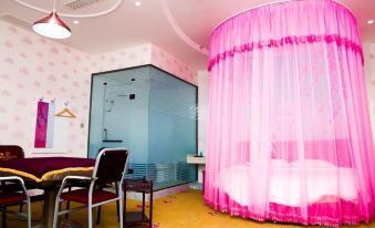 Fangcheng Roman Theme Hotel