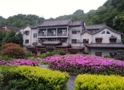 Qiongtai Hotel